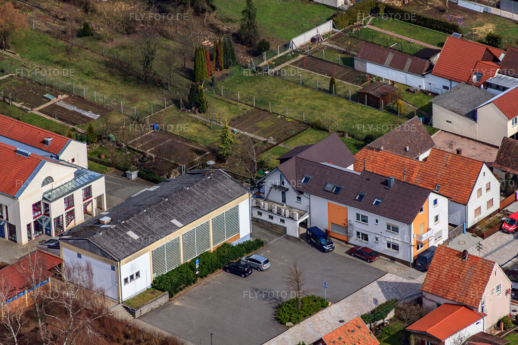 Luftbild: Grundschul-Turnhalle in der Raiffeisenstr in Minfeld im Bundesland Rheinland-Pfalz in Deutschland. Foto: IMG_56018.jpg vom 17.03.2013 durch Werner Riehm/FLY-FOTO.de