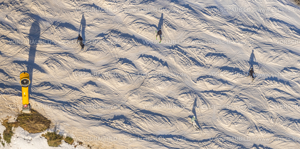 Winterberg260105105 | Luftbild, Buckelpiste Skipiste mit Bodenwellen für Freestyle-Skiing, Schneekanonen, Winterberg, Sauerland, Nordrhein-Westfalen, Deutschland