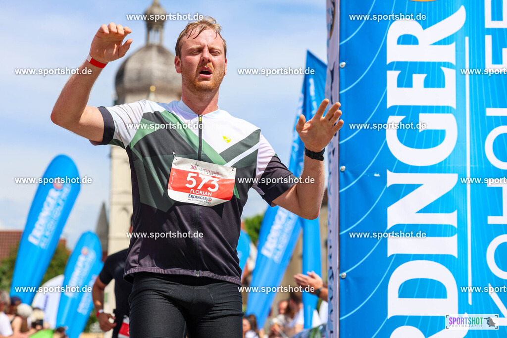 995A3225 | Stadttriathlon Erding 2025. #yourpictrs #sportshot_your_pictrs @Sportshotphotography #stadttriathlonerding Copyright: www.sportshot.de