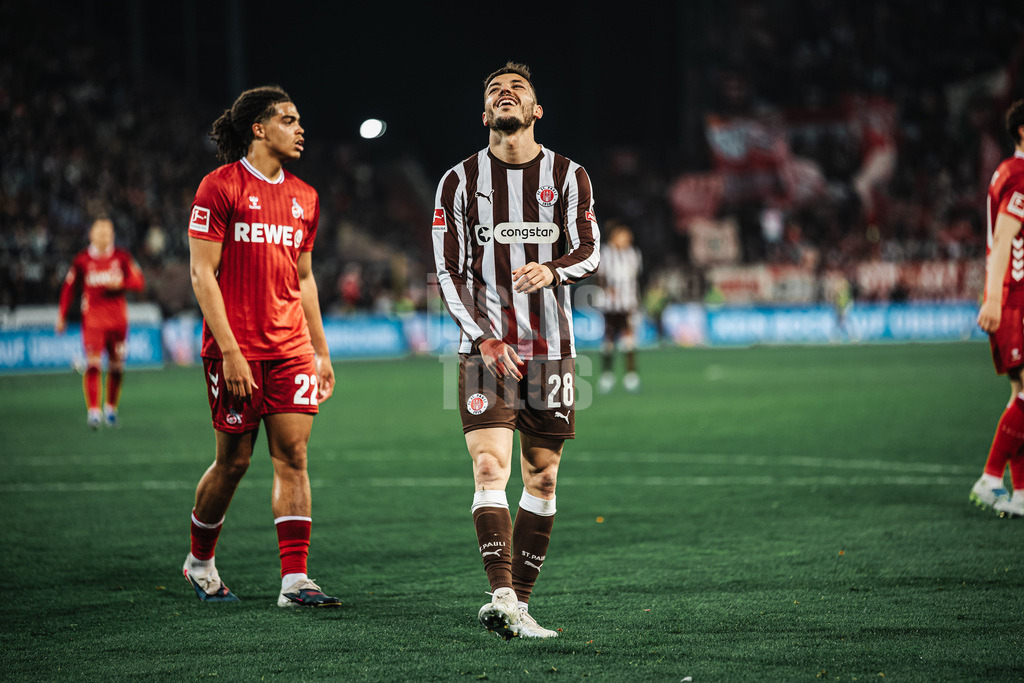 Fußball | Männer | Saison 2025/2026  | Fußball-Bundesliga | 30. Spieltag | FC St. Pauli vs. 1. FC Köln | 17.04.2026 | Mathias Pereira Lage (#28, FC St. Pauli) ärgert sich