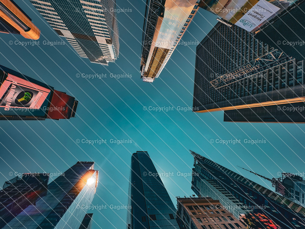 New York Die Skylines New York City Skyline Fotografie | NYC Wandbild | Digitale Datei | Empire State Building Poster | Stadtbild Kunst | Die Skylines von New York City sind weltberühmt und zeichnen sich durch ikonische Wolkenkratzer wie das Empire State Building und das One World Trade Center aus. Sie symbolisieren die Dynamik und den ständigen Wandel der Stadt, die nie schläft.