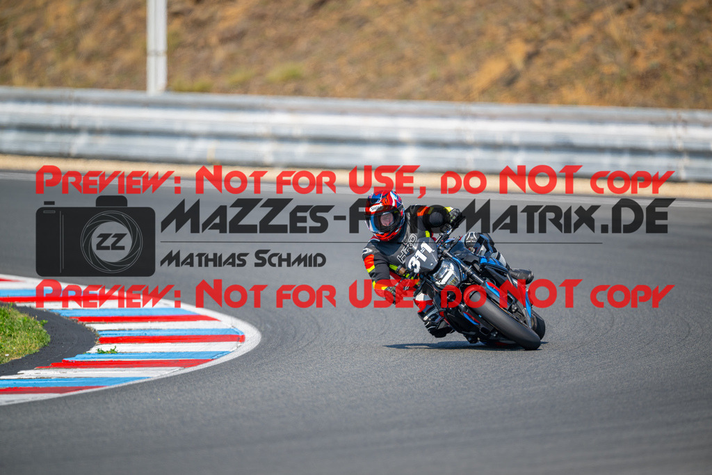 MaZZes-Fotomatrix-20260805-518423 | R1