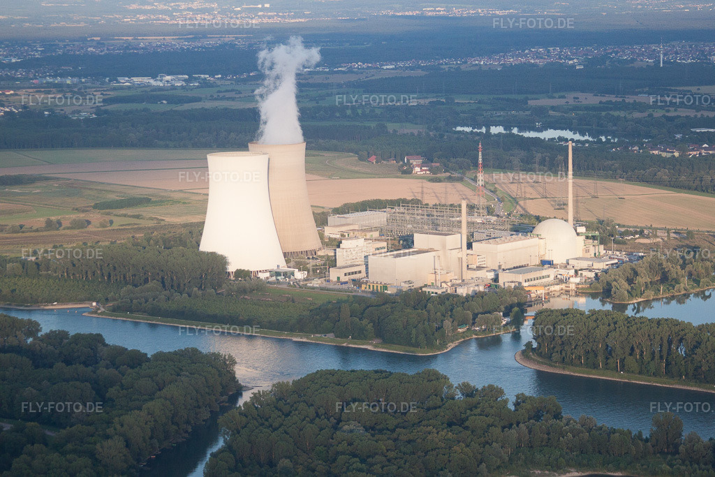 Luftbild: Philippsburg, AKW von Südwesten in Philippsburg im Bundesland Baden-Württemberg in Deutschland. Foto: IMG_51582.jpg vom 08.08.2012 durch Werner Riehm/FLY-FOTO.de