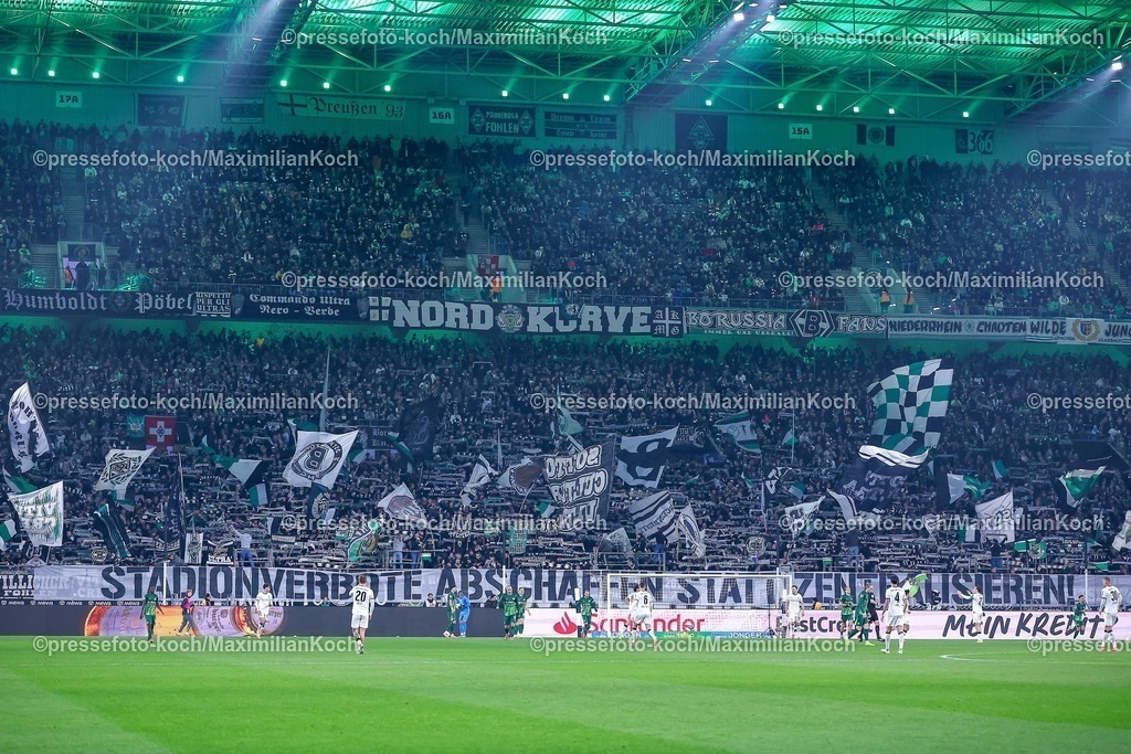 BMG13122502198 | 13.12.2025, Fußball, Borussia Mönchengladbach - VfL Wolfsburg, 1. Fußball Bundesliga, 14.Spieltag, Borussia-Park, Saison 2025 2026: Protestbanner Schriftzug Stadionverbote Abschaffen statt Zentralisieren Tribüne Fans Zuschauer Nordkurve  DFB regulations prohibit any use of photographs as image sequences and or quasi-video.