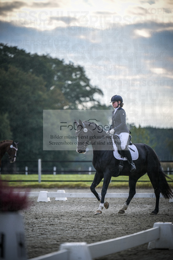 DOS_2692 | Entdecke hochwertige Reitturnierfotos von Foto Oger. Professionell, emotional und authentisch – jetzt Lieblingsmomente im Shop bestellen. - Realisiert mit Pictrs.com