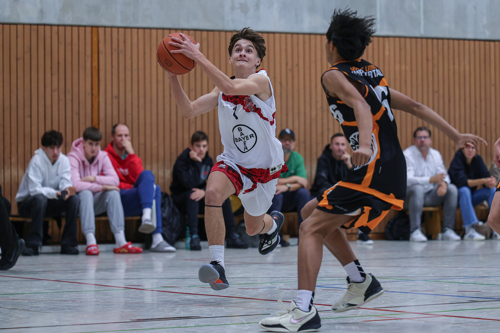 JBBL BAYER GIANTS vs Young Lions Wuppertal-73 | Fotos von Basketballspielen aus dem Raum NRW fotografiert von Gero Mueller-Laschet und Daniel Schaefer - Realisiert mit Pictrs.com