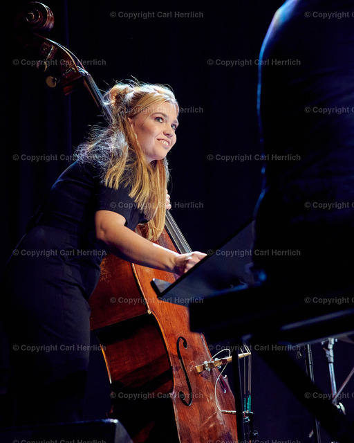 Paul Heller Allstar Bigband feat. Paquito d´Rivera | High End Portraits. Einzelportrait Paarportrait Gruppenportrait Künstlerportrait Bandportzait Bühnenfotografie Fashion Lifestyle Urbanlife  - Realisiert mit Pictrs.com
