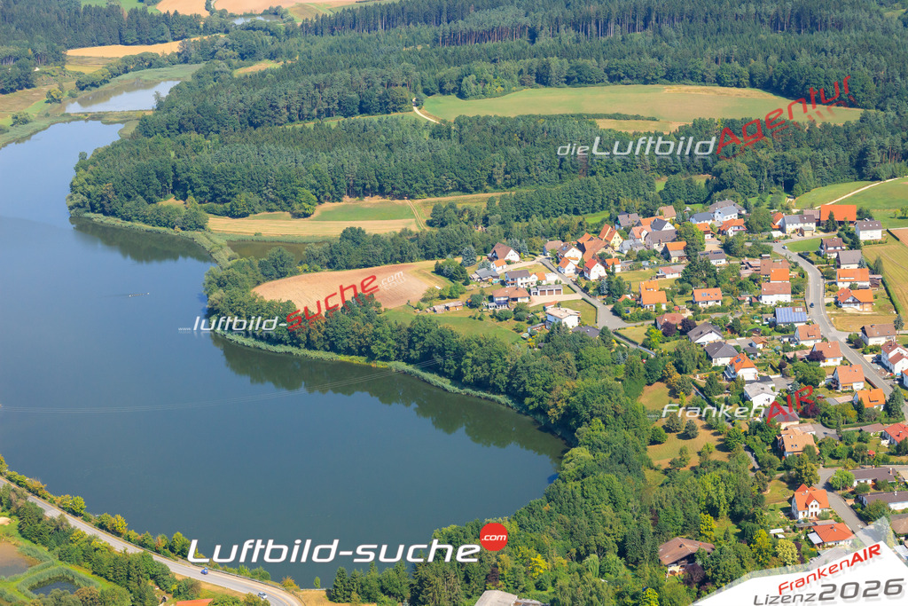 Die Luftaufnahme der Stadt Michelau in Oberfranken wurde vom UL-Flugzeug heraus erstellt ( keine Drohne )- hohe Auflösung für beste Qualität