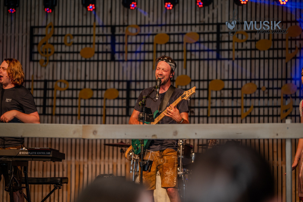 DSC_3287 | "Fussifoto.com – Ihr Ansprechpartner für hochwertige Fotografie! Entdecken Sie kreative Bilder und professionelle Dienstleistungen. Kontaktieren Sie uns für Ihre Projekte!"