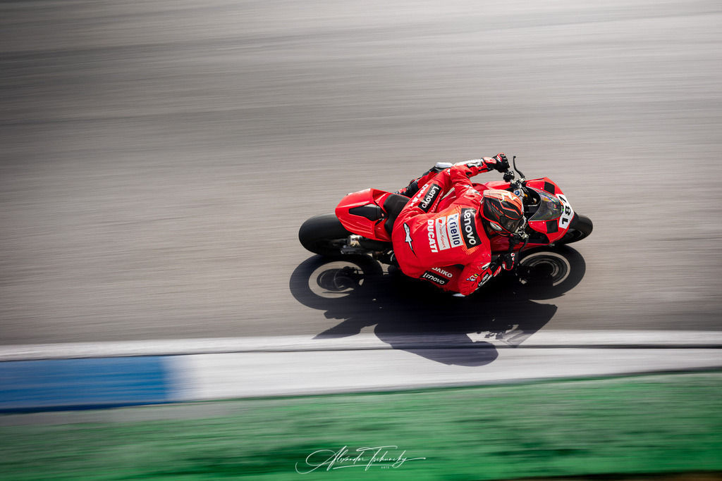 Ducati Trackday Hockenheimring 2026 | Entdecken Sie die faszinierende Welt von Alexander Tschuncky Arts: Kreative Fotografie, atemberaubende Automobilkunst und hochwertiger Bilderdruck. Lassen Sie sich inspirieren! - Realisiert mit Pictrs.com