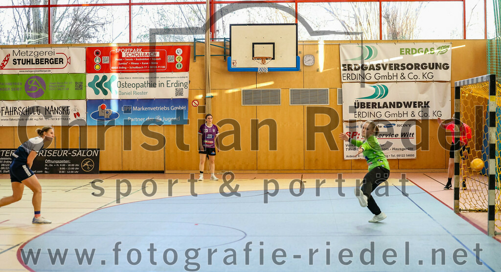 2023-12-16_103_SpVgg_Altenerding_gegen_HC_Donau-Paar_II | Erding, Deutschland, 16.12.2023:
Handball, Bezirksoberliga Frauen Altbayern 2023 / 2024, 10. Spieltag, SpVgg Altenerding gegen HC Donau/Paar II, Endergebnis: 22:22

Foto: Christian Riedel / fotografie-riedel.net