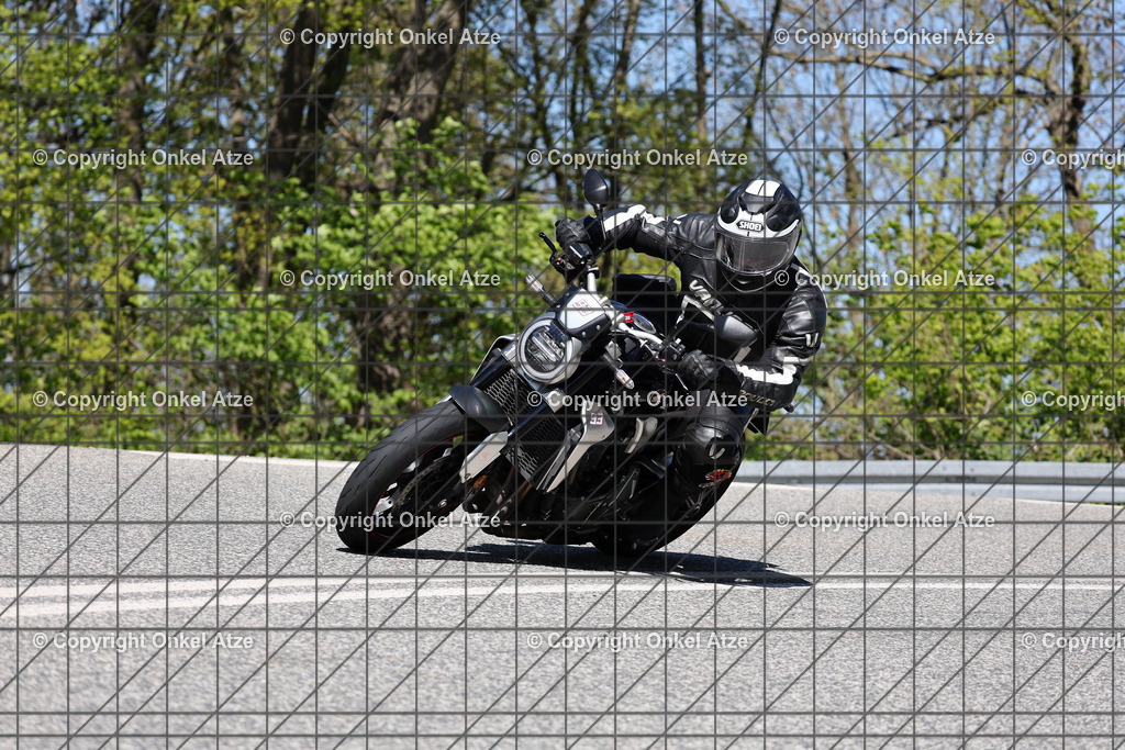 IMG_7205 | Fotograf am Kyffhäuser. Onkel Atze. Kyffhäuser Rennstrecke. Café36. Motorsportfotografie. - Realisiert mit Pictrs.com