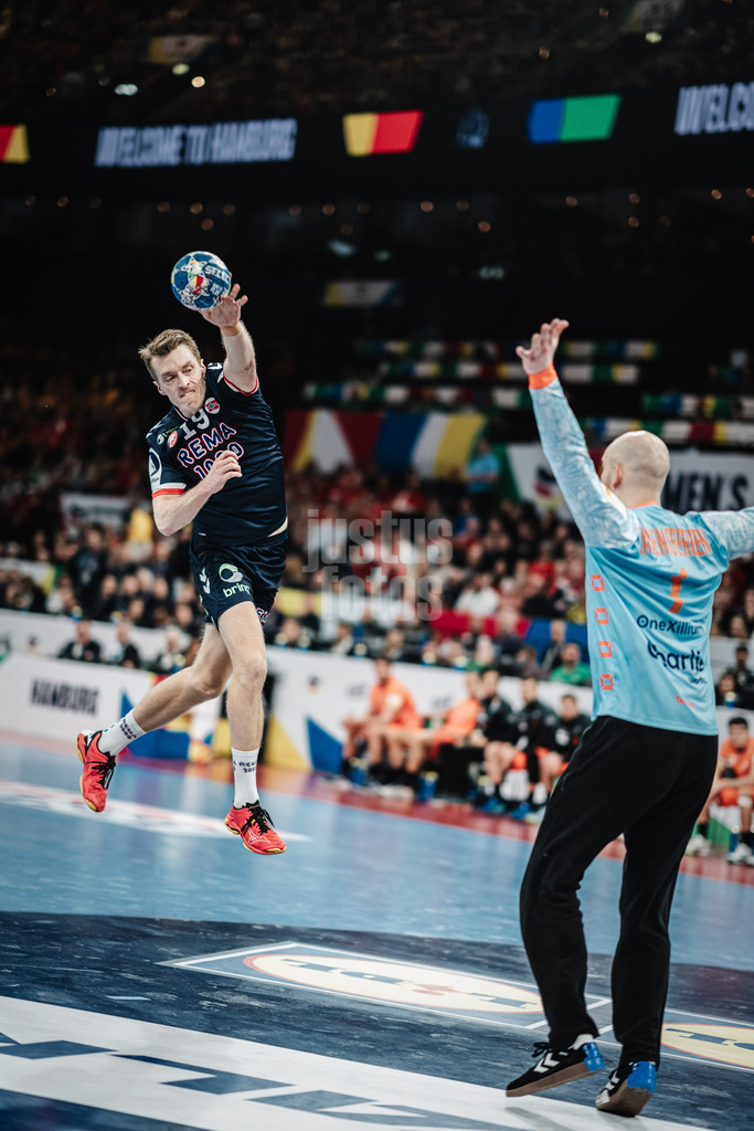 Handball | Herren | EHF EURO 2024 | European Championshop Men 2024 Final Tournament | Norwegen vs. Niederlande | 19.01.2024 | Kristian Bjornsen (#19, Norwegen, NOR) wirft aufs Tor