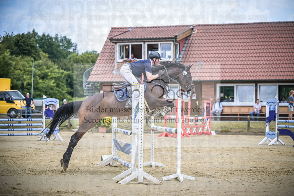 DOS_8329 | Entdecke hochwertige Reitturnierfotos von Foto Oger. Professionell, emotional und authentisch – jetzt Lieblingsmomente im Shop bestellen.Deutschlandweite Turnierfotografie. - Realisiert mit Pictrs.com