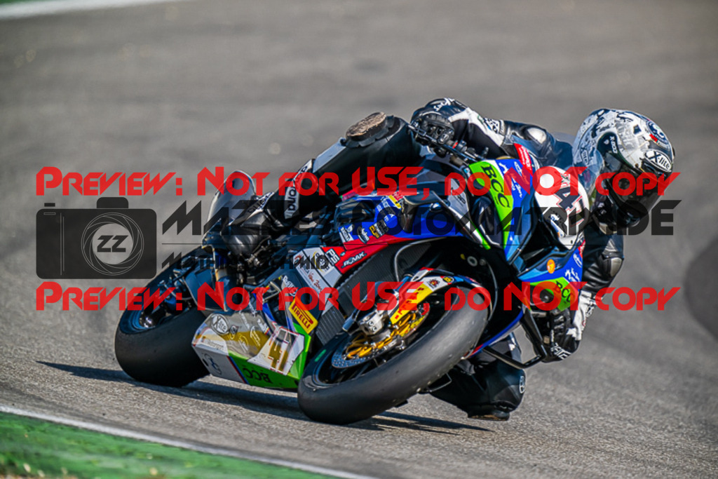MaZZes_FotoMatrix_220923_3044 | PRO SUPERSTOCK