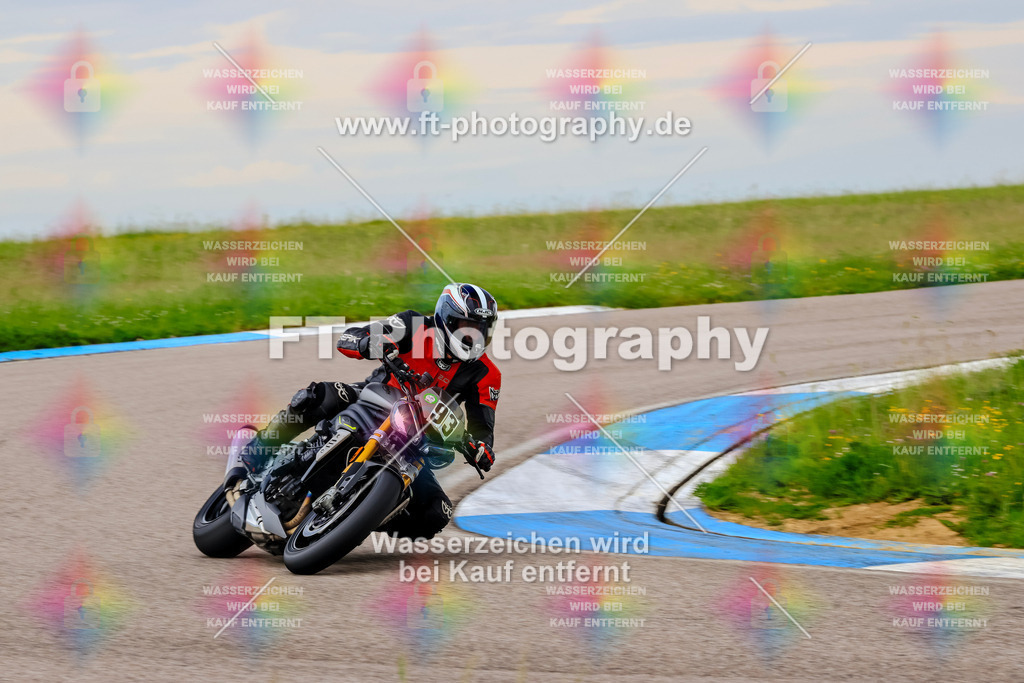 MotoTeam-2037 | Hier findet Ihr Bilder von Touristenfahrten auf der Nürburgring Nordschleife oder von anderen Veranstaltungen die ich besucht habe. Viel Spass beim Durch Schauen 