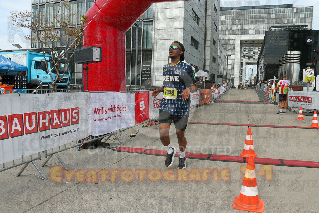 250920_1322_EX1_4230 | Sportfotografie im Rhein-Sieg Kreis, Köln, Bonn, NRW, Rheinland Pfalz, Hessen, etc. Unser Tätigkeitsfeld umfasst den Laufsport vom Volkslauf über den Marathon, Duathlon, Triathon bis zum Ultralauf wie Kölnpfad Ultra oder Schindertrail.