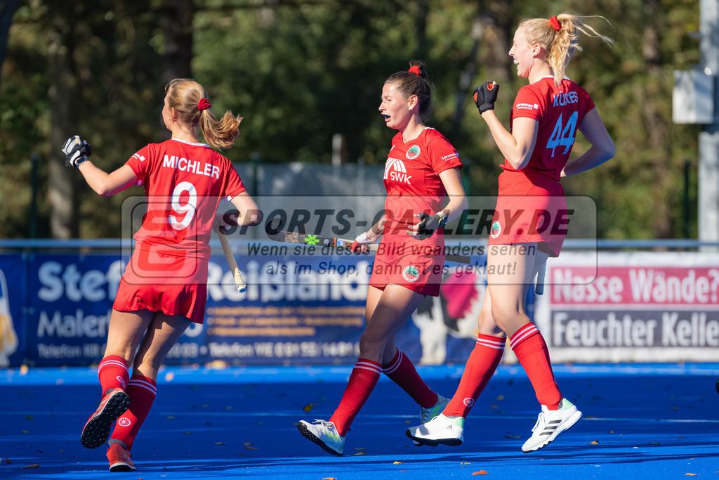 HK_20221009_100677 | 2. Bundesliga Damen Crefelder HTC - Hannover 78 am 9.10.2022 Crefelder HTC, Krefeld , Michler Lotta ( Crefelder HTC #9 ) , Laura Schmitz ( Crefelder HTC #3 )