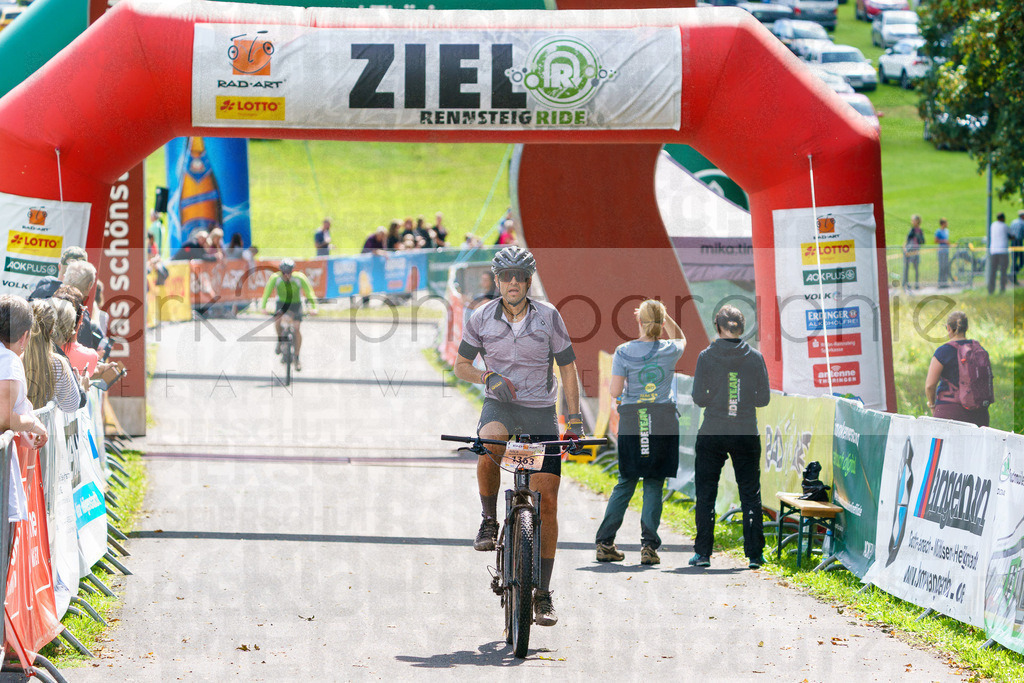 RennsteigRIDE Zieleinlaufbilder | Zieleinlauf RIDE 23