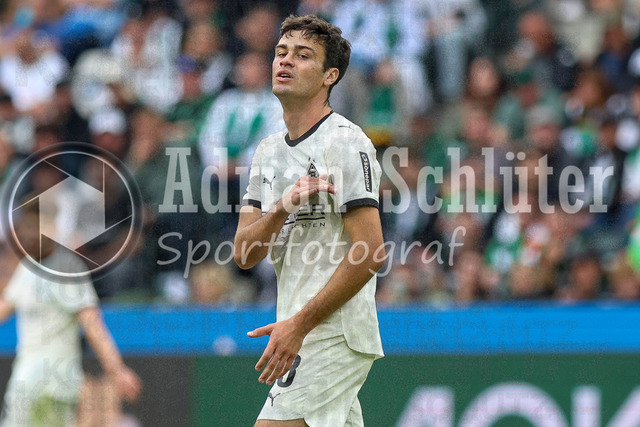 Borussia Mönchengladbach vs SV Werder Bremen - Bundesliga  | Mönchengladbach, Deutschland, 14.09.25:   Giovanni Alejandro Reyna (Borussia Mönchengladbach) ist enttäuscht waehrend des Spiels der Bundesliga zwischen Borussia Mönchengladbach vs SV Werder Bremen im Stadion im Borussia Park(Foto von Brauer-Fotoagentur / Adrian Schlueter)
