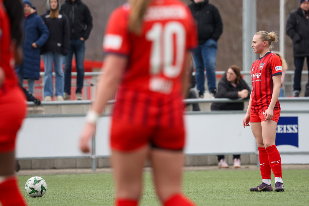 20260329-FCH-WaldebeneStuttgart_025 | 1.FC Heidenheim 1846 vs. FSV Waldebene Stuttgart, Fußball, Frauen, Oberliga, 2025/2026, 15. Spieltag, 29.03.2026 in Heidenheim, Kunstrasen b. Voith-Arena West(Foto: Michael Bulling) - Realisiert mit Pictrs.com