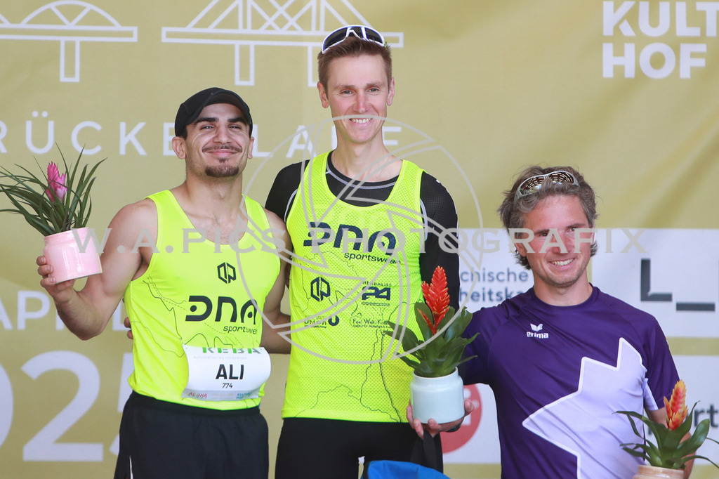 ..... | LINZ,AUSTRIA,27.April 25, Int. 3 Brückenlauf Linz  , Image shows: Photo: WAPICS / Manuel Binder