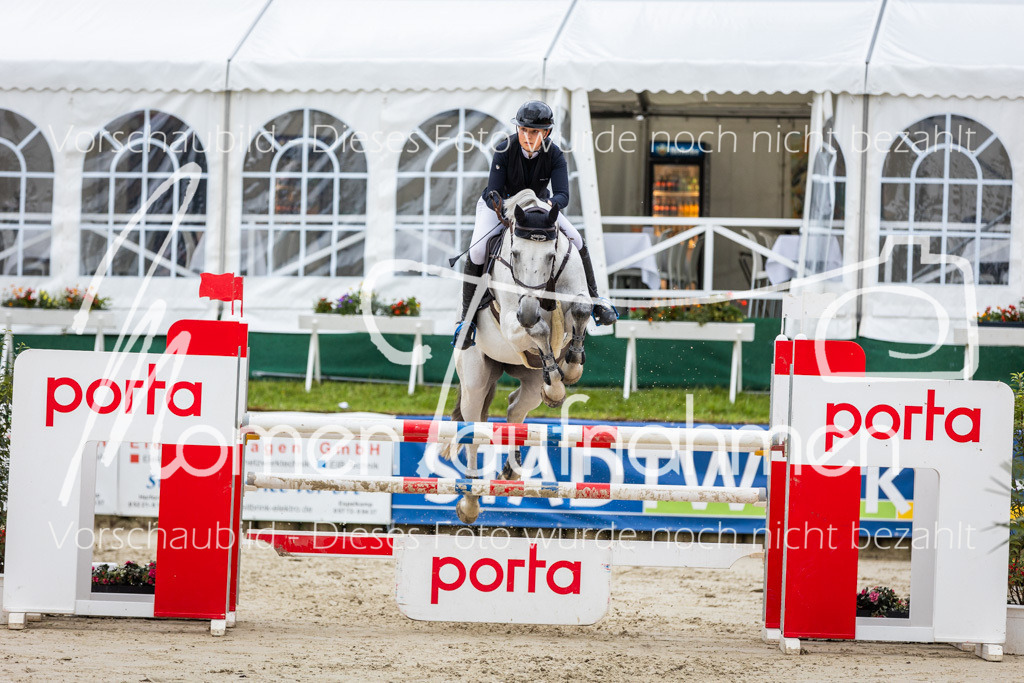 BHO-2PhSpr-M-113 | MomenTaufnahmen Pferdesportfotos