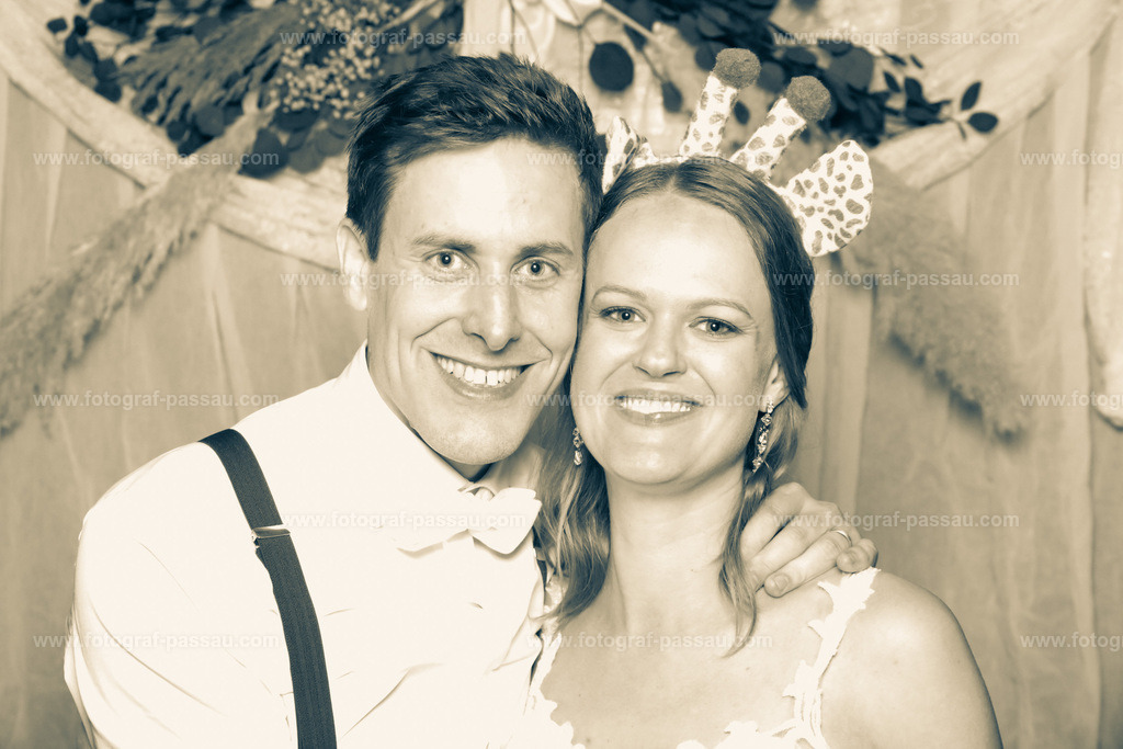 IMG_0028-2 | Hier finden Sie die Online Foto-Galerie von fotograf-passau.com und marius-handrugan.de. Suchen Sie sich direkt Ihre Lieblingsbilder aus, ob als Ausdruck oder Download. - Realisiert mit Pictrs.com