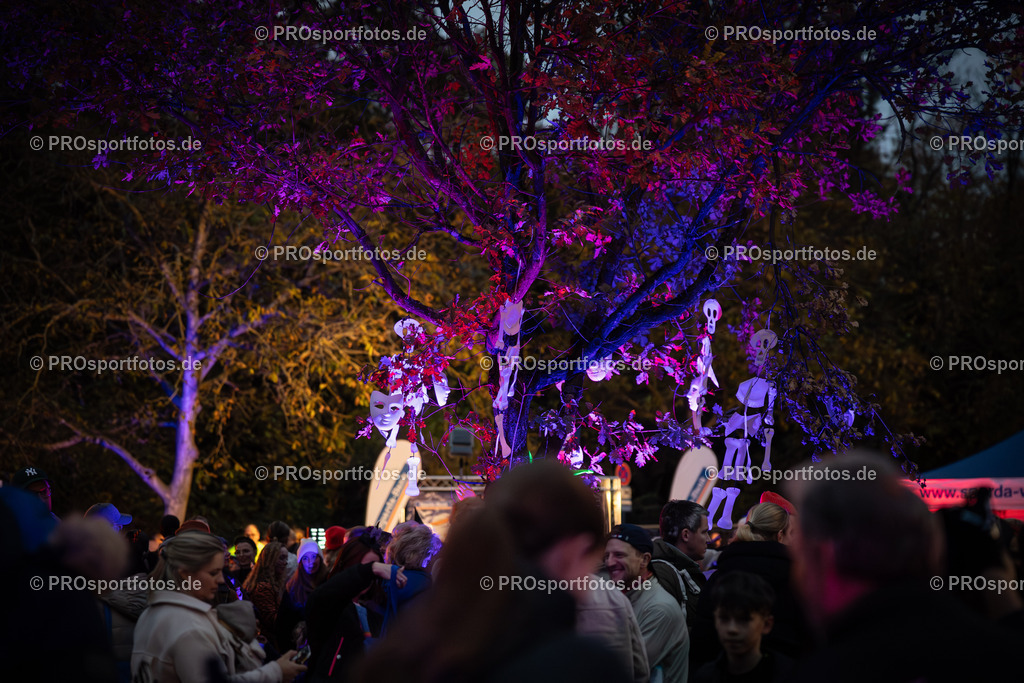 Halloween Run 2025 in Koeln, 31.10.2025 | Impressionen vom Halloween Run 2025 am 31.10.2025 in Koeln (Forstbotanischer Garten Rodenkirchen). Foto: Axel Kohring/Beautiful Sports