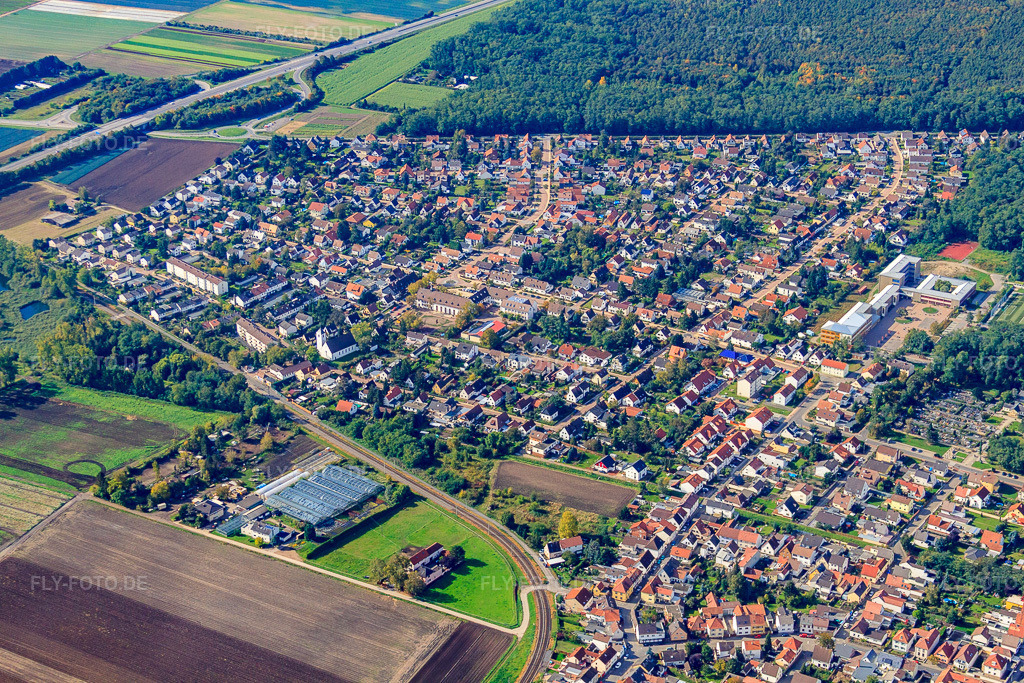 Luftbild: Maxdorer Weg in Maxdorf im Bundesland Rheinland-Pfalz in Deutschland. Foto: IMG_34430.jpg vom 03.10.2010 durch Werner Riehm/FLY-FOTO.de