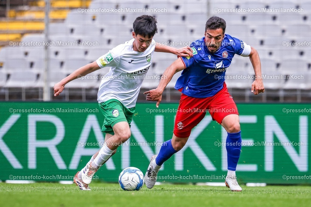 xKWIx02052601113 | 2026.05.02, xkwix, Fußball, Regionalliga West, Wuppertaler SV -  FC Gütersloh, Stadion am Zoo, 32.Spieltag, Saison 2025 / 2026: Sandro Reyes (FC Gütersloh #24) im Zweikampf gegen Cenk Durgun (Wuppertaler SV #33) DFB regulations prohibit any use of photographs as image sequences and or quasi-video. Photo: xKamilxWilkowskixPressefotoKochx