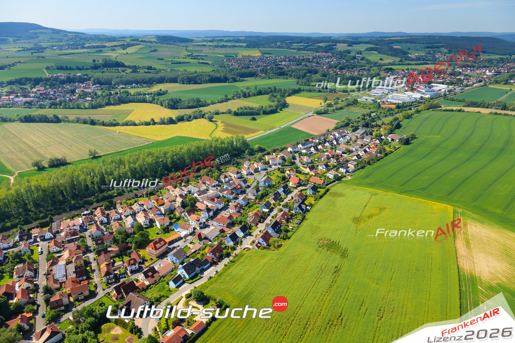Die Luftaufnahme Johannisthal - Küps wurde vom UL-Flugzeug (keine Drohne) aus fotografiert.Hohe Druck- Auflösung-die Geschenkidee!