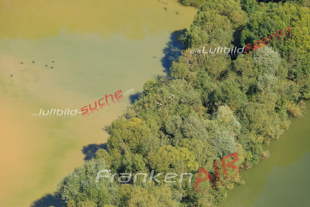 Luftbild von Baggerseen Trieb - Luftaufnahme wurde 2016 von https://frankenair.de mittels Flugzeug (keine Drohne) erstellt - die Geschenkidee