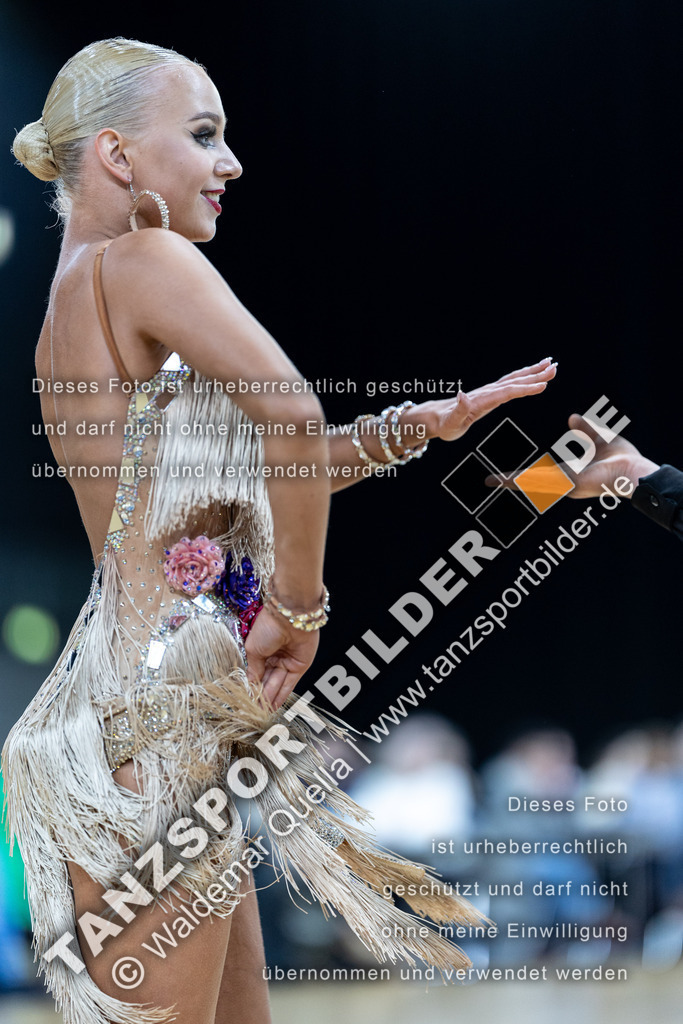 20240309-10457 | Hier finden Sie Tanz Bilder vom Latein und Standard Formationen tanzen. Sportbilder vom Tanzsport. Schöne Fotos und von Weltmeisterschaft, Europameisterschaft, Bundesliga, Regionalliga, Oberliga und Landesliga sowie von GOC Stuttgart, DanceComp, WM Bremen