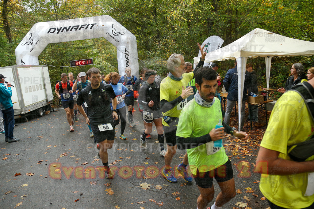 241027_1009_EX1_3624 | Sportfotografie im Rhein-Sieg Kreis, Köln, Bonn, NRW, Rheinland Pfalz, Hessen, etc. Unser Tätigkeitsfeld umfasst den Laufsport vom Volkslauf über den Marathon, Duathlon, Triathon bis zum Ultralauf wie Kölnpfad Ultra oder Schindertrail.