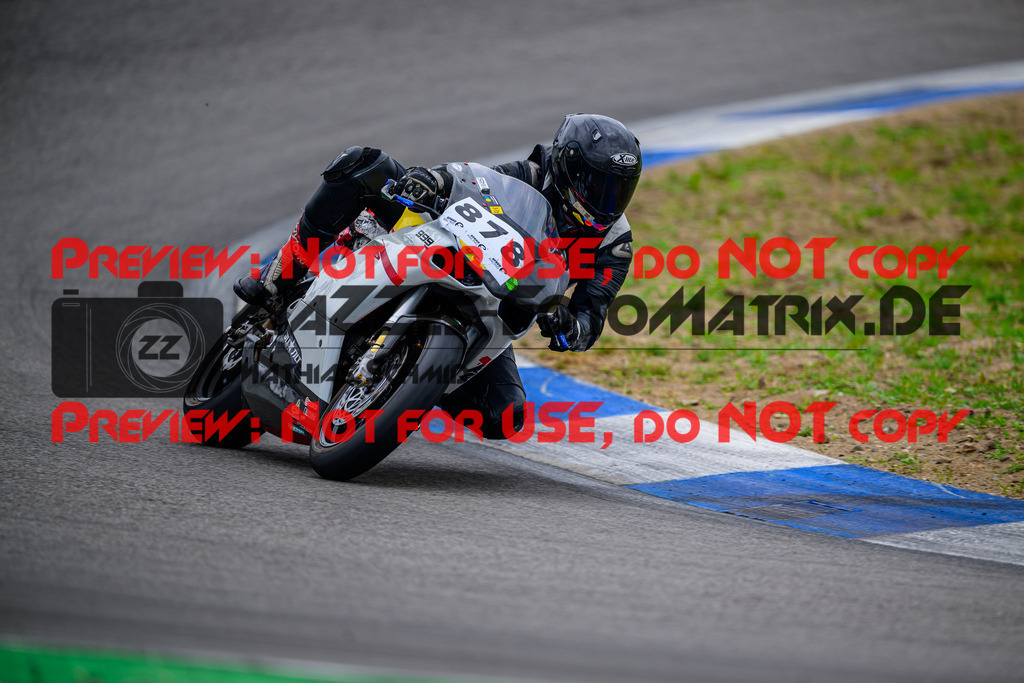 MaZZes_Fotomatrix_20250421_6007705_5677 | GELB