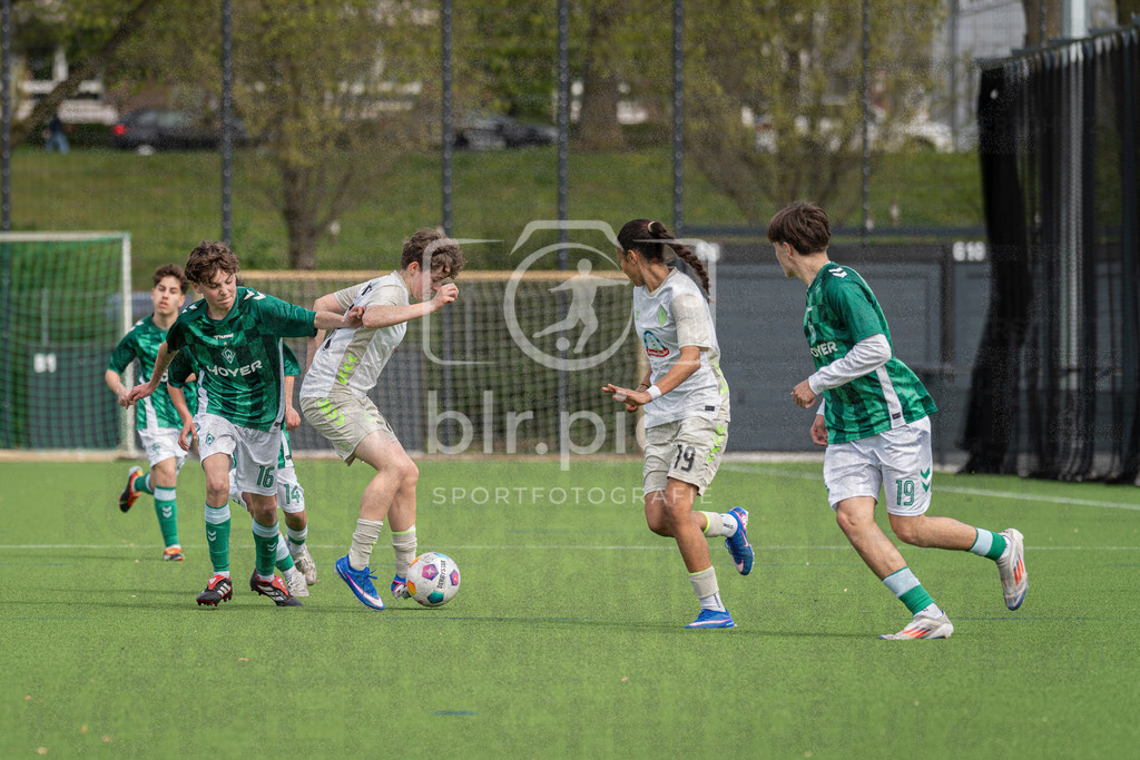 SV Werder - SV Werder (w) | SV Werder - SV Werder (w) - Realisiert mit Pictrs.com