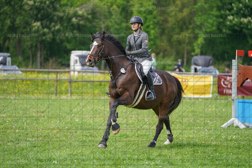 20240509-FAH02779 | Turnierbilder der Turnierfotografen Bayern, Pferdesport Fotografie, Reitsportbilder, Turnier Landberg am Lech, Turnierbilder bayern, Fotoagentur Herrmann