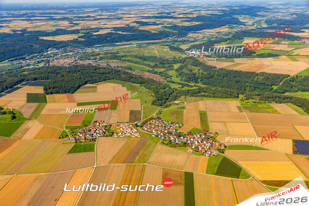 Luftaufnahme von Landerzhofen Greding Bild- Das Luftbild wurde 2025 vom UL-Flugzeug heraus erstellt ( keine Drohne ) - Hochauflösende Luftaufnahme -Nicht vergleichbar mit Google Maps oder Satelittenbilder- Die Geschenkidee !Mit Lizenz und Bildrechte bestellbar