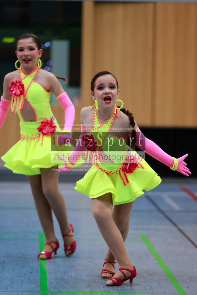 20260307_Solo-Forma_BL2_Nbg09918 | Tanzsportbilder, Standardtanz, Lateintanz, WDSF, DTV, LTVB, dancecomp, goc, hessen tanzt, blaues band der spree, walzer, tango, wiener walzer, slowfox, quickstepp, samba, rumba, cha-cha-cha, paso doble. jive, hd-kroft photography, turniertanzsport