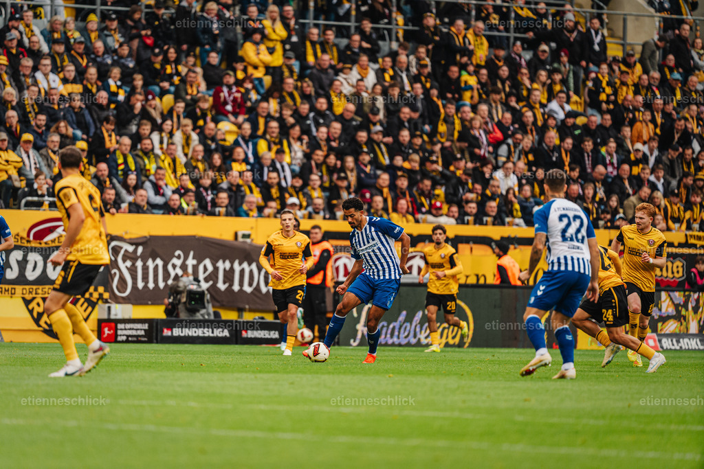 Dresdner SC - Allianz MTV Stuttgart, DEKRA 1. Bundesliga Frauen, Volleyball | Im Bild: Am Ball 1. FC Magdeburg18.10.2026, SG Dynamo Dresden - 1. FC Magdeburg, 2. BUNDESLIGA - 8. SPIELTAG, Fußball, Deutschland, Dresden, Rudolf-Harbig-Stadion