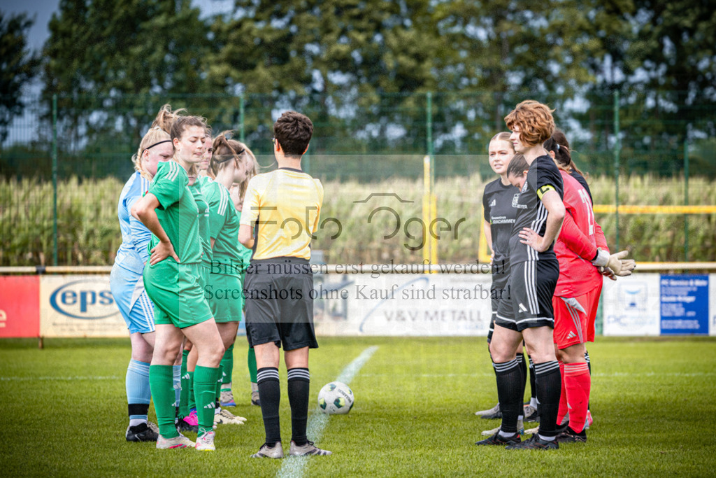 SG Bohmte/Ostercappeln/Schwagstorf - SG Hollenstede / Schwagstorf | Fr.-BZL Weser-Ems Süd · 1. Damen - SG Hollenstede / Schwagstorf · Sportplatz - Realisiert mit Pictrs.com