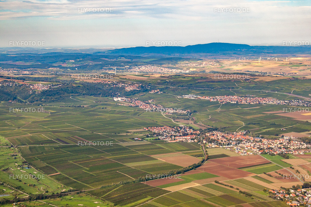 Ortsansicht von Südwesten | Luftbild: Ortsansicht von Südwesten im Ortsteil Jerusalemsberg in Kirchheim im Bundesland Rheinland-Pfalz in Deutschland. Foto: IMG_34379.jpg vom 03.10.2010 durch Werner Riehm/FLY-FOTO.de - Realisiert mit Pictrs.com