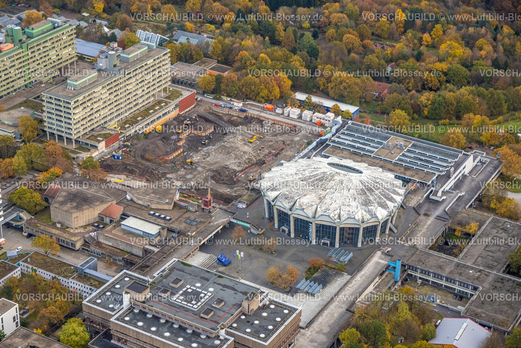 Bochum231102438 | Luftbild, Gebäudekomplex der RUB Ruhr-Universität Bochum, Baustelle Ersatzneubau NA, muschelartige Form rundes Gebäude Audimax Hörsaal, Mensa Gebäude, Querenburg, Bochum, Ruhrgebiet, Nordrhein-Westfalen, Deutschland