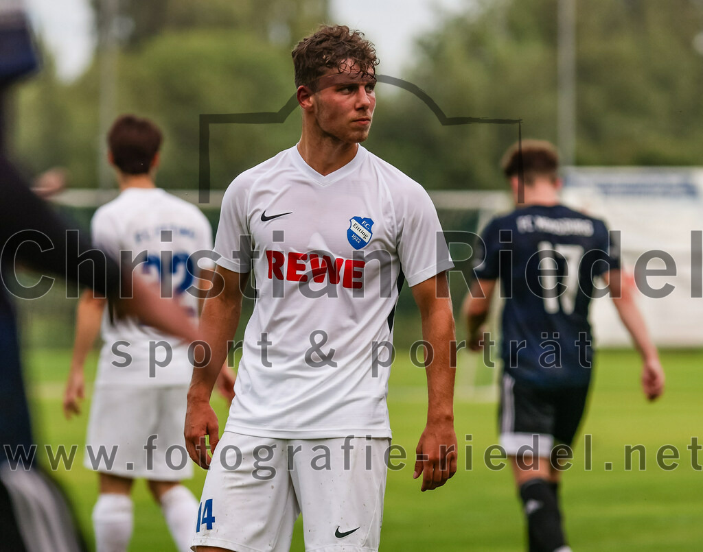 2023-07-28_080_FC_Eitting_gegen_FC_Moosburg | Eitting, Deutschland, 28.07.2023:
Fußball, Kreisliga 2023 / 2024, 1. Spieltag, FC Eitting gegen FC Moosburg, Endergebnis: 1:1

Niclas Noll (FC Eitting, #14)

Foto: Christian Riedel / fotografie-riedel.net