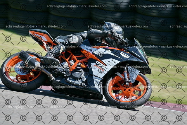 26BT01-1143 | 140 - Realisiert mit Pictrs.com