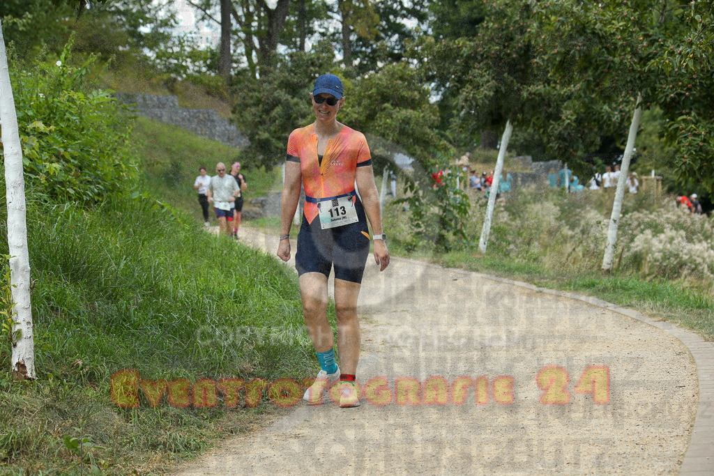 250824_1300_EX1_1138 | Sportfotografie im Rhein-Sieg Kreis, Köln, Bonn, NRW, Rheinland Pfalz, Hessen, etc. Unser Tätigkeitsfeld umfasst den Laufsport vom Volkslauf über den Marathon, Duathlon, Triathon bis zum Ultralauf wie Kölnpfad Ultra oder Schindertrail.