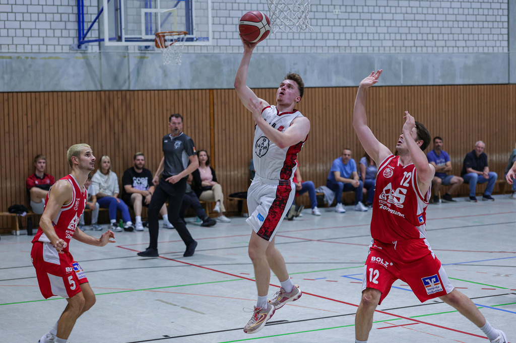Regio Test BAYER GIANTS vs BSV Münsterland Baskets Wulfen-49 | Fotos von Basketballspielen aus dem Raum NRW fotografiert von Gero Mueller-Laschet und Daniel Schaefer - Realisiert mit Pictrs.com