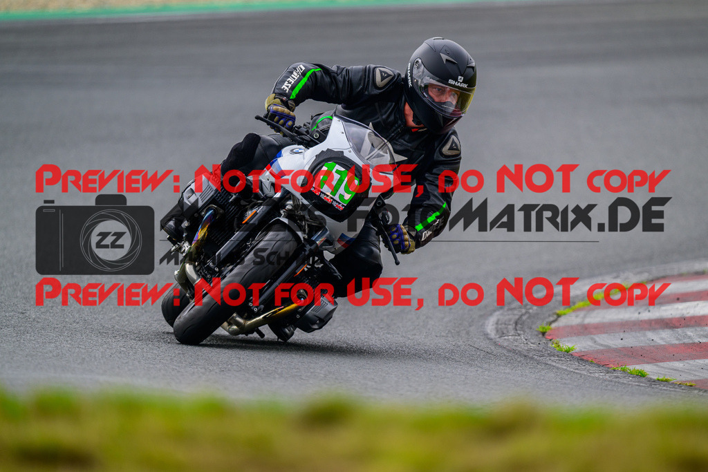 MaZZes_FotoMatrix_240724_6007705_5057 | GRUEN