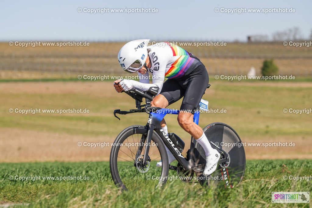 368A3087 | Neusiedlersee Radmarathon 2026@sportshot_your_pictrs #yourpictures#roadtowm2029 #nrm #neusiedlerseeradmarathon #neusiedlersee #neusiedlerseetourismus #burgenland #mörbisch #nrm26 #burgenlandtourismus #voglundco #poweredbyburgenlandtourismus #radsport #rad #marathon #ucigranfondo #visitburgenland #ucigranfondoworldseries